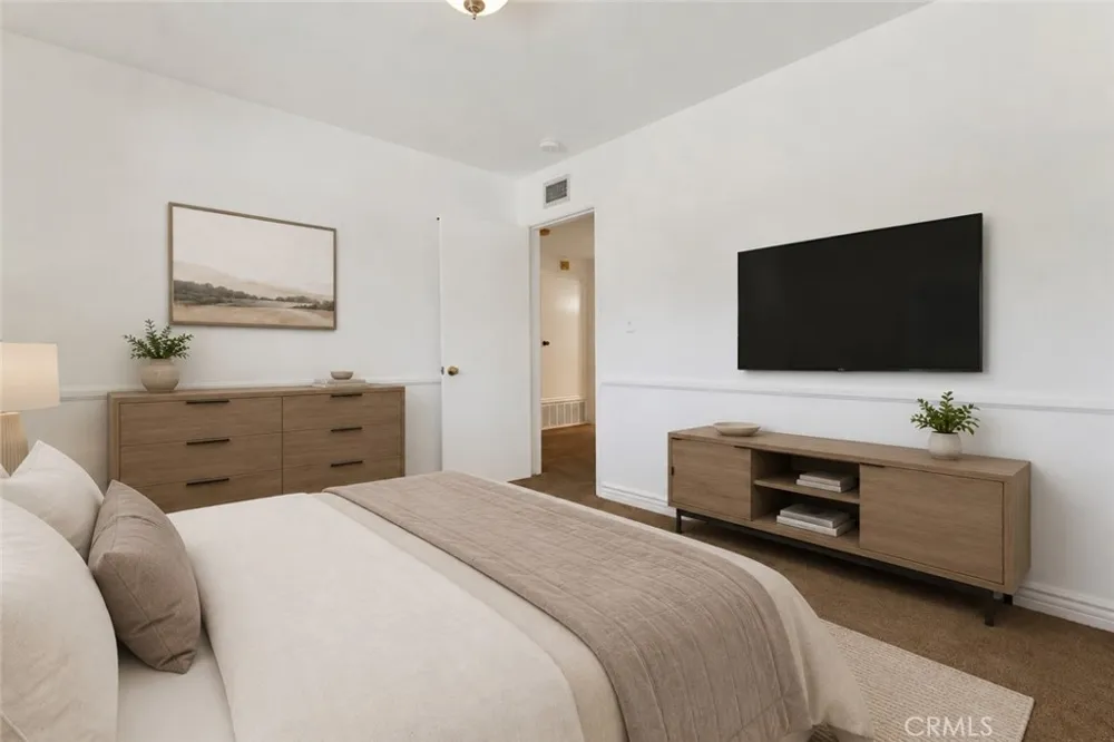 18681 Horace Street Northridge, CA 91326