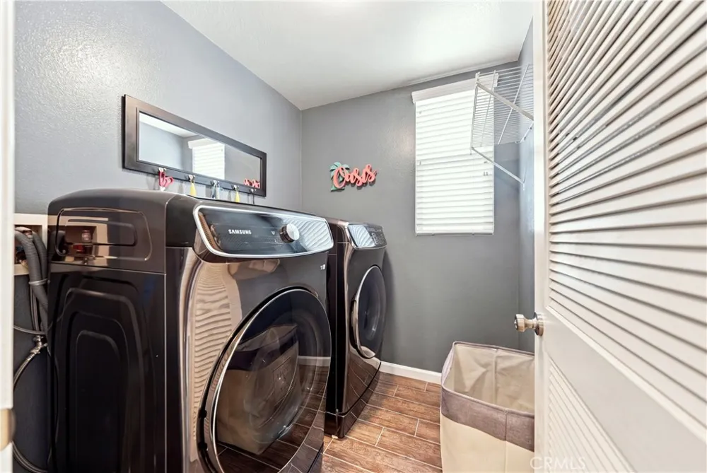 315 Camino De La Luna Perris, CA 92571