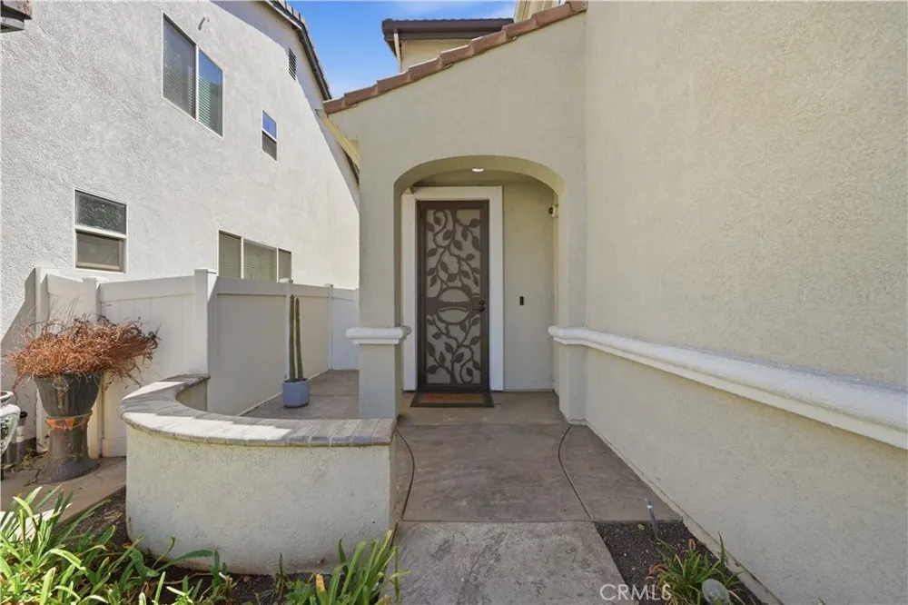 315 Camino De La Luna Perris, CA 92571