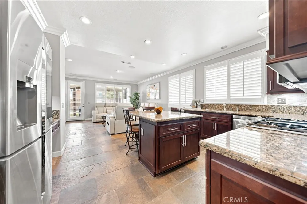 315 Camino De La Luna Perris, CA 92571