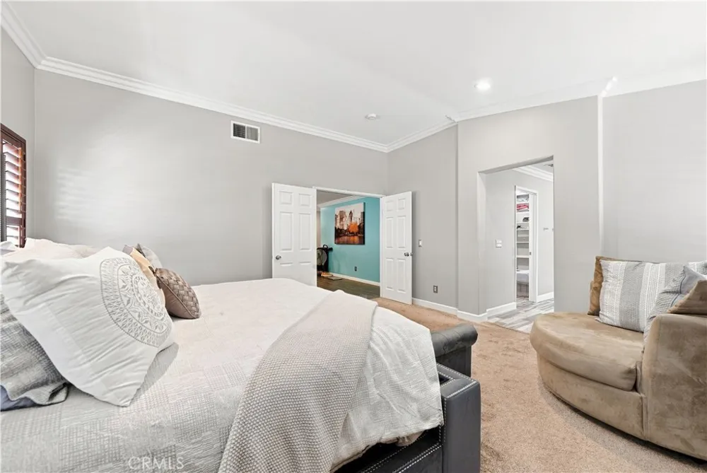 315 Camino De La Luna Perris, CA 92571