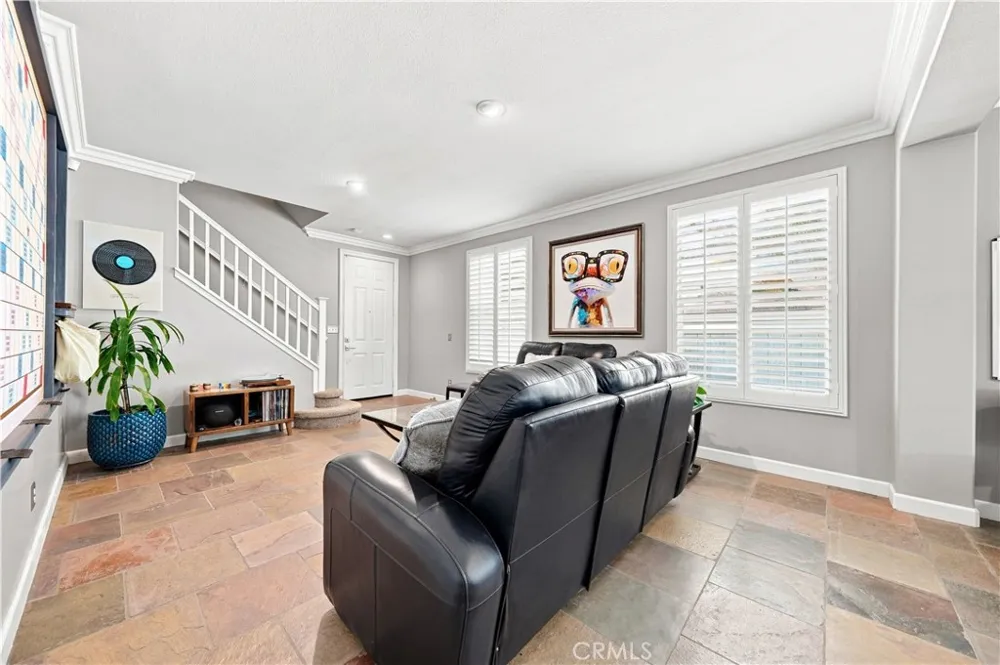315 Camino De La Luna Perris, CA 92571