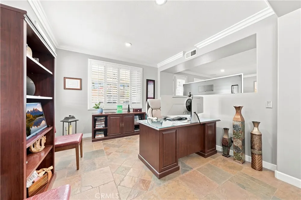 315 Camino De La Luna Perris, CA 92571
