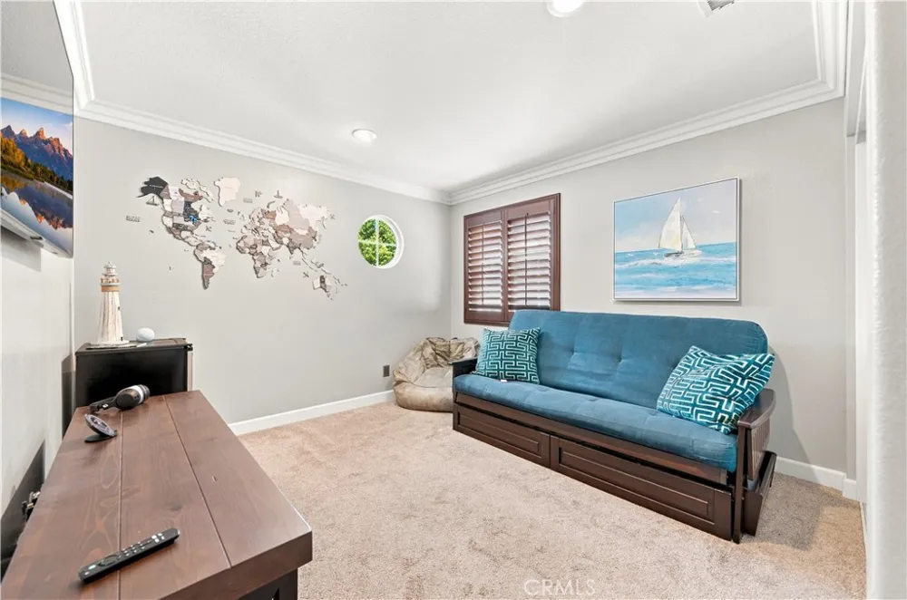 315 Camino De La Luna Perris, CA 92571