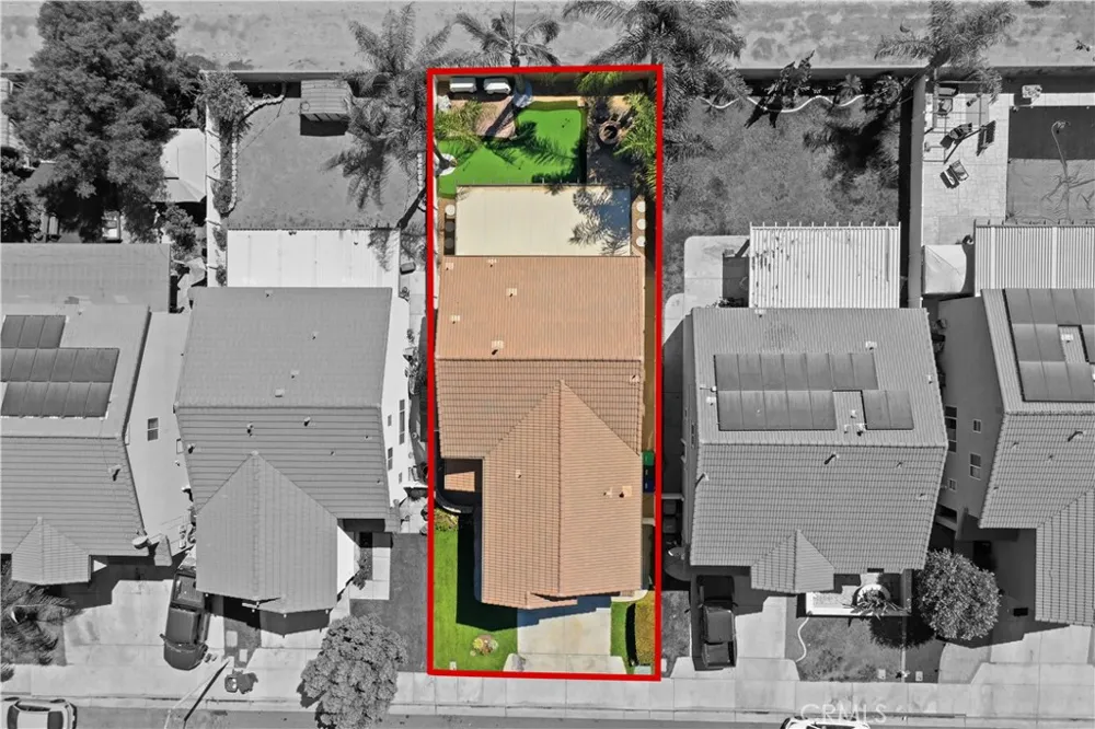 315 Camino De La Luna Perris, CA 92571