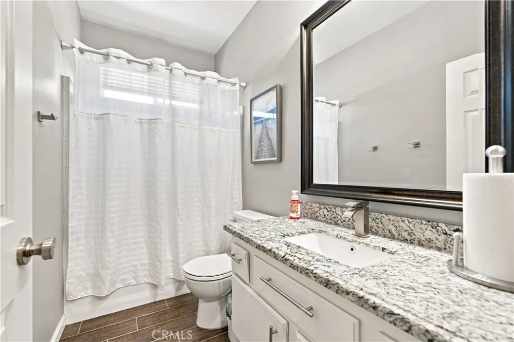 315 Camino De La Luna Perris, CA 92571