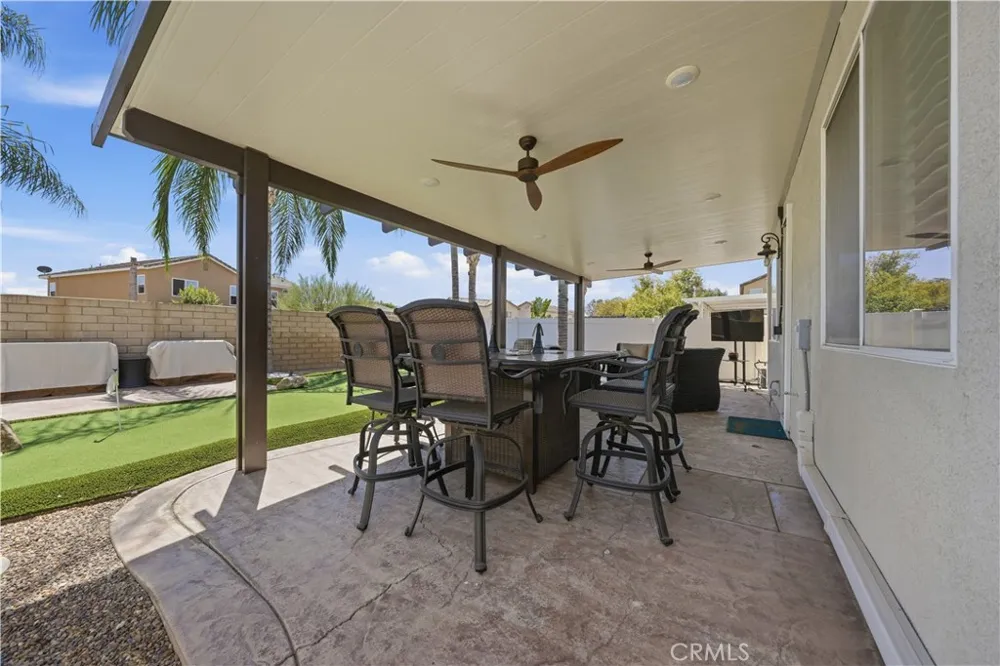 315 Camino De La Luna Perris, CA 92571