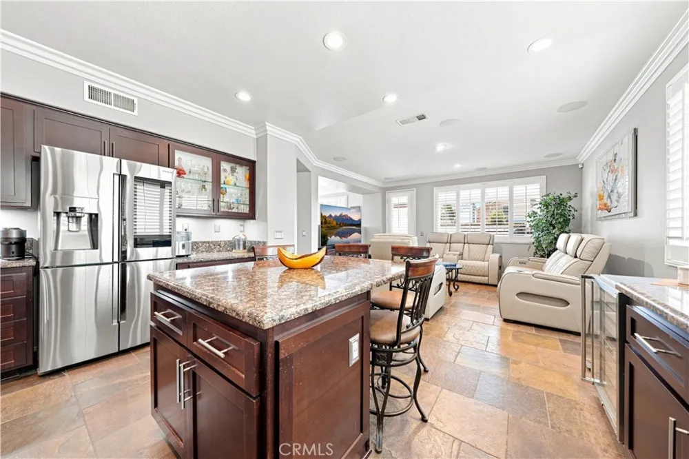 315 Camino De La Luna Perris, CA 92571