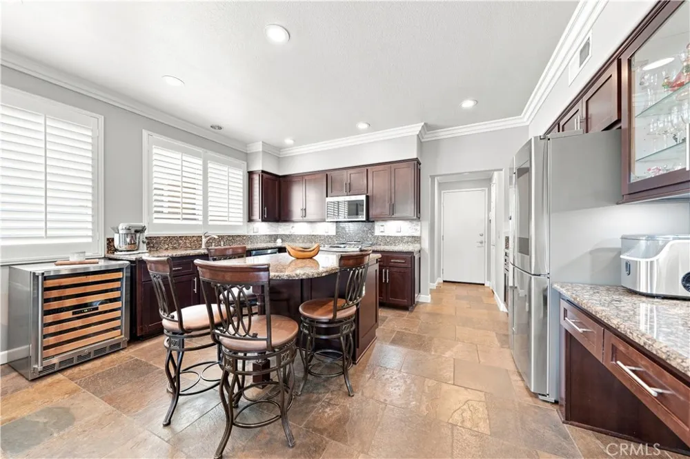 315 Camino De La Luna Perris, CA 92571