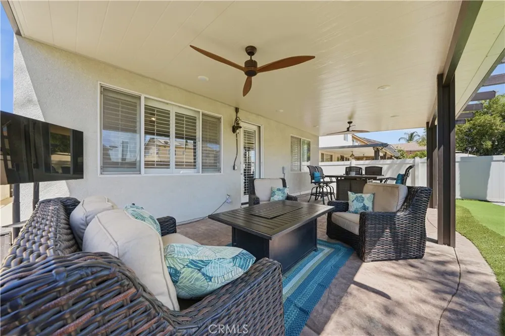 315 Camino De La Luna Perris, CA 92571