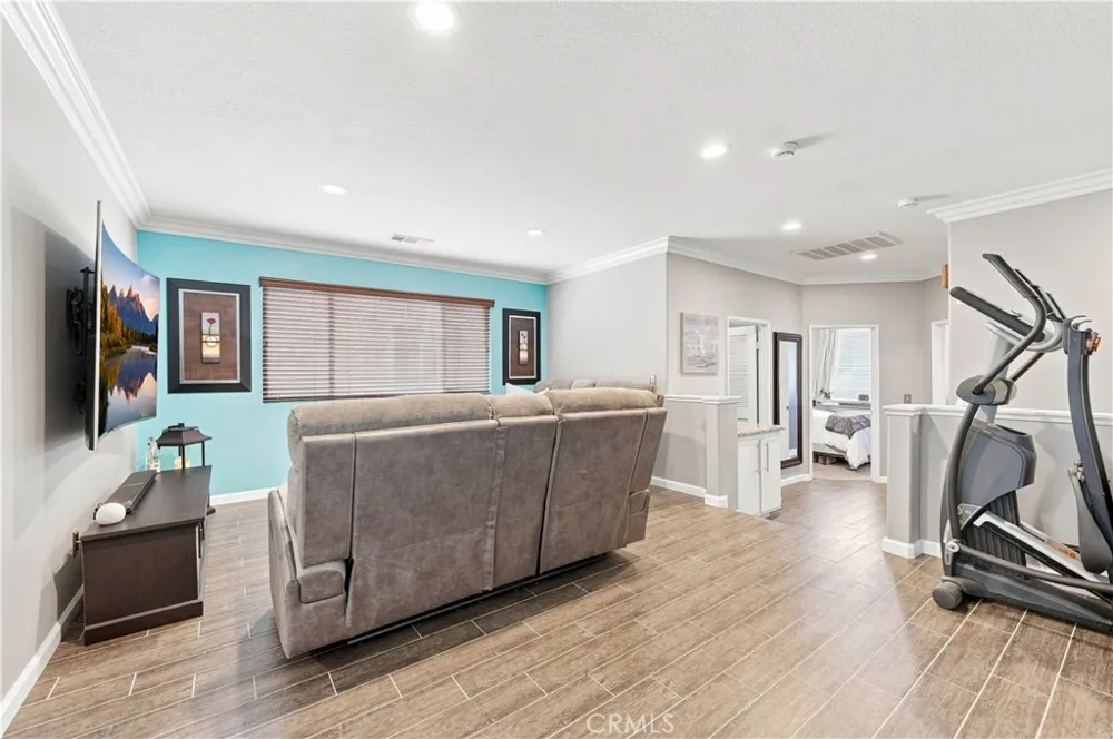 315 Camino De La Luna Perris, CA 92571