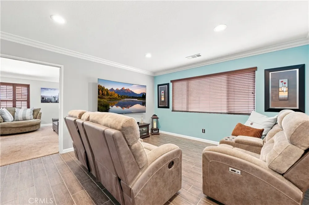 315 Camino De La Luna Perris, CA 92571