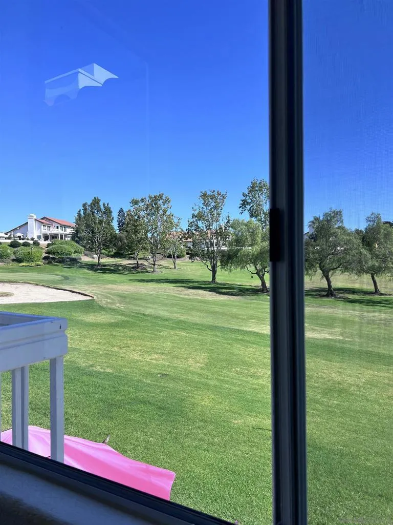 4985 Alicante Way Oceanside, CA 92056