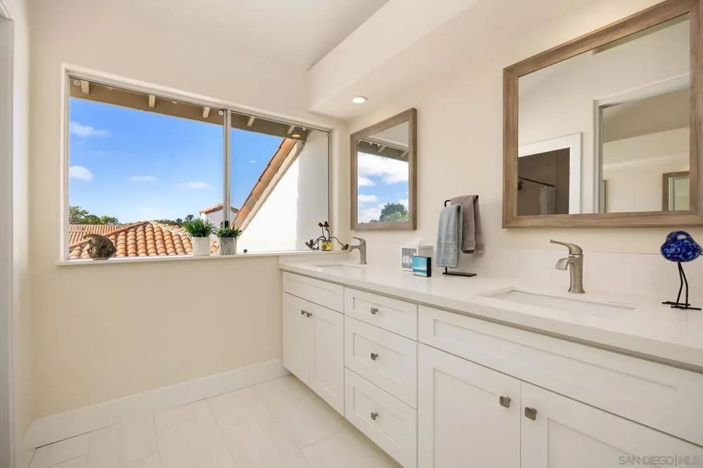 4985 Alicante Way Oceanside, CA 92056