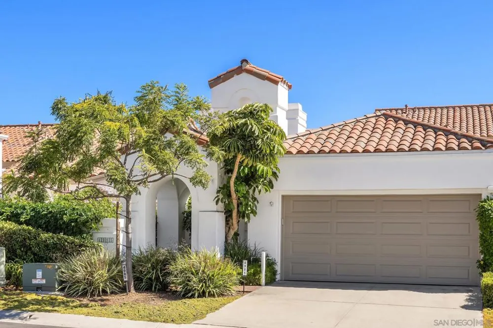 4985 Alicante Way Oceanside, CA 92056