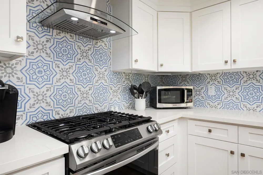 4985 Alicante Way Oceanside, CA 92056