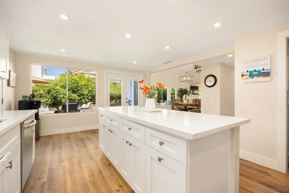 4985 Alicante Way Oceanside, CA 92056