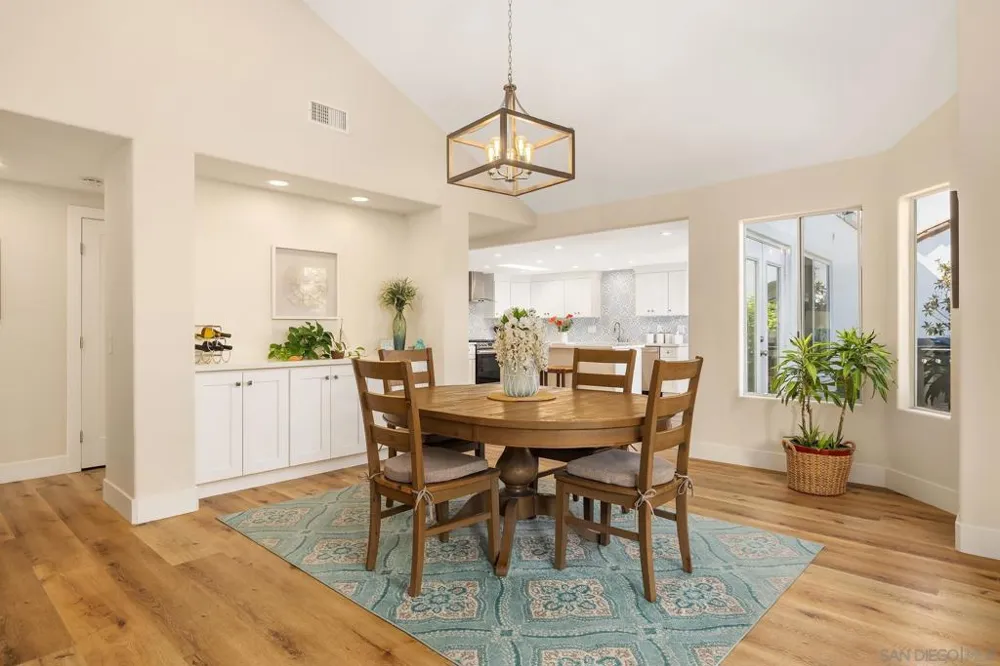 4985 Alicante Way Oceanside, CA 92056