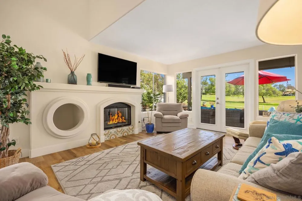 4985 Alicante Way Oceanside, CA 92056
