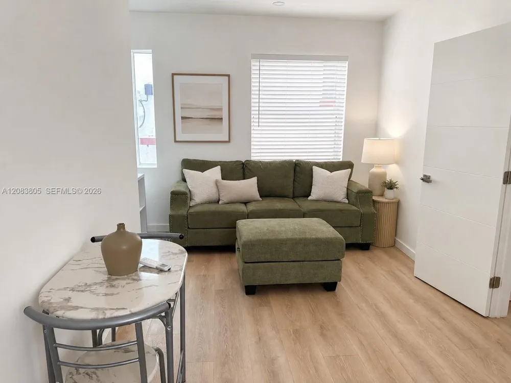 817 Tyler St #11 Hollywood, FL 33019