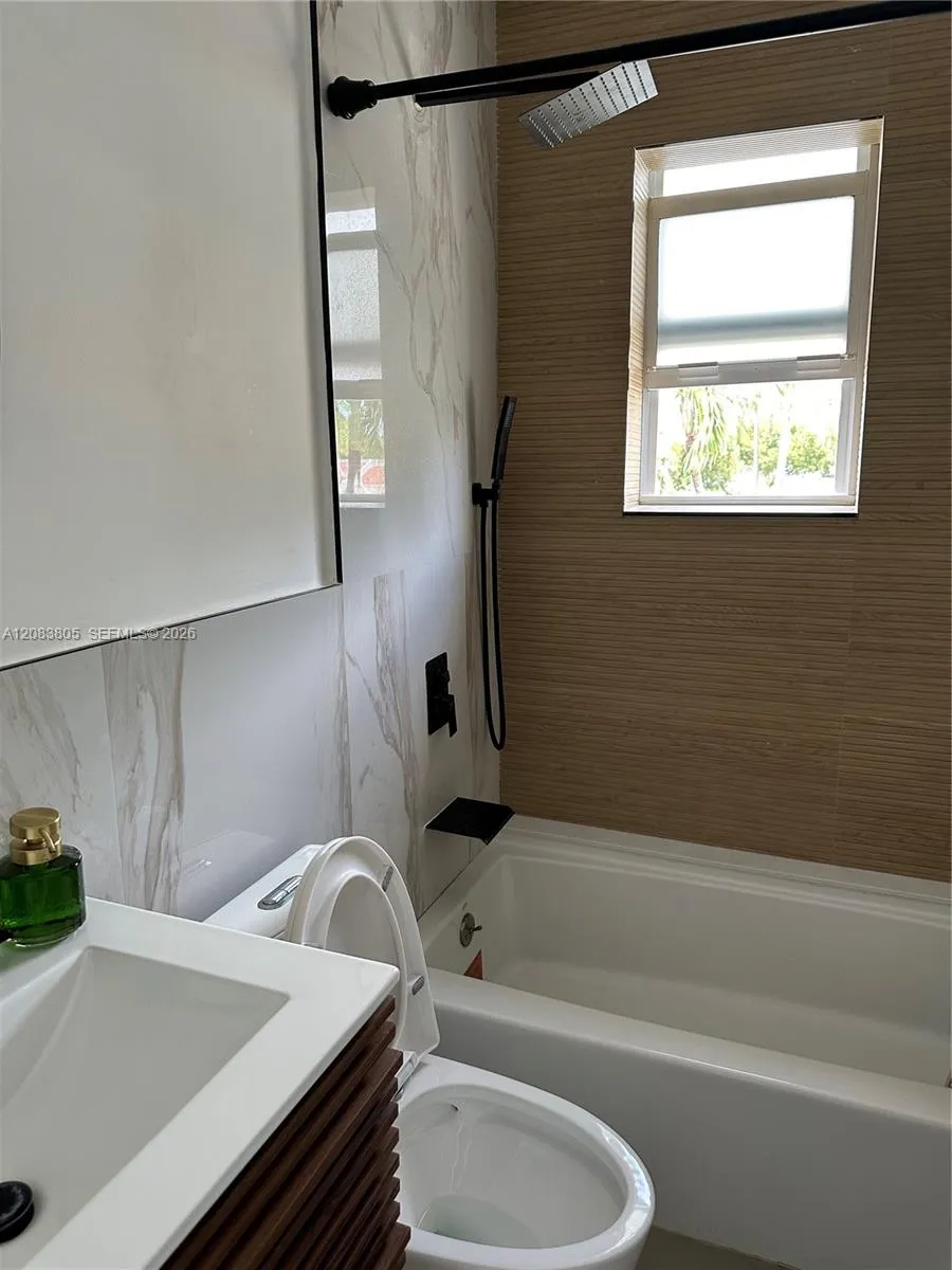 817 Tyler St #11 Hollywood, FL 33019