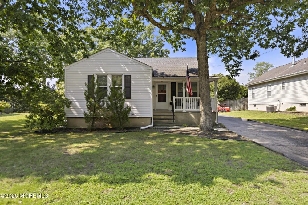 20 Weston Place Eatontown, NJ 07724