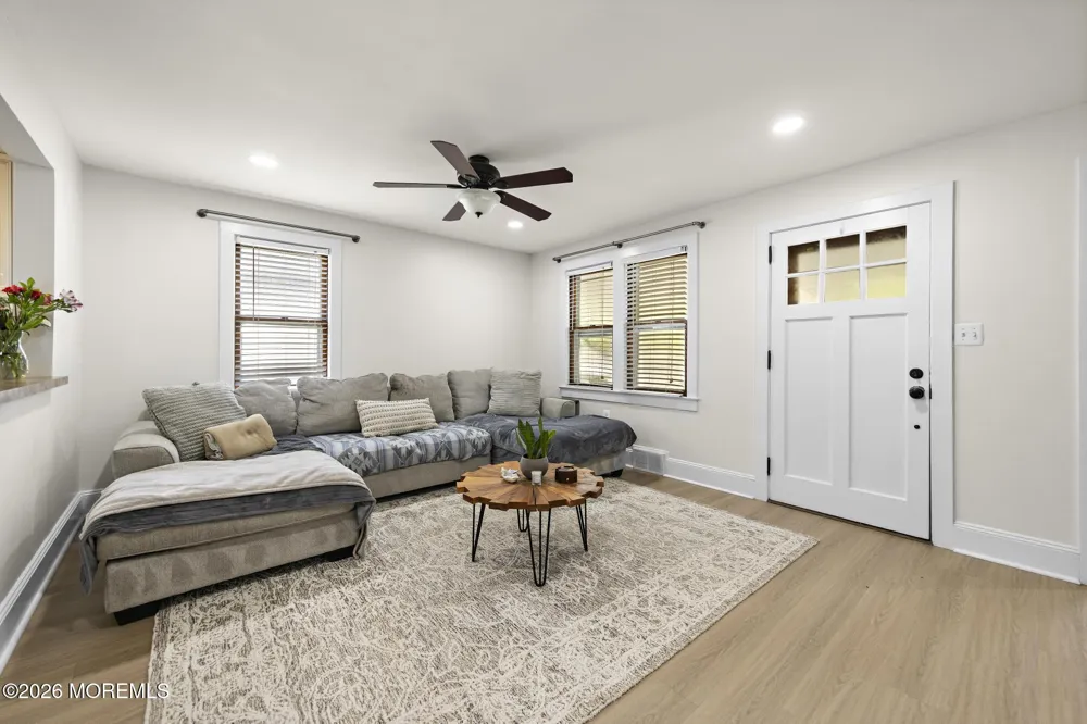 20 Weston Place Eatontown, NJ 07724