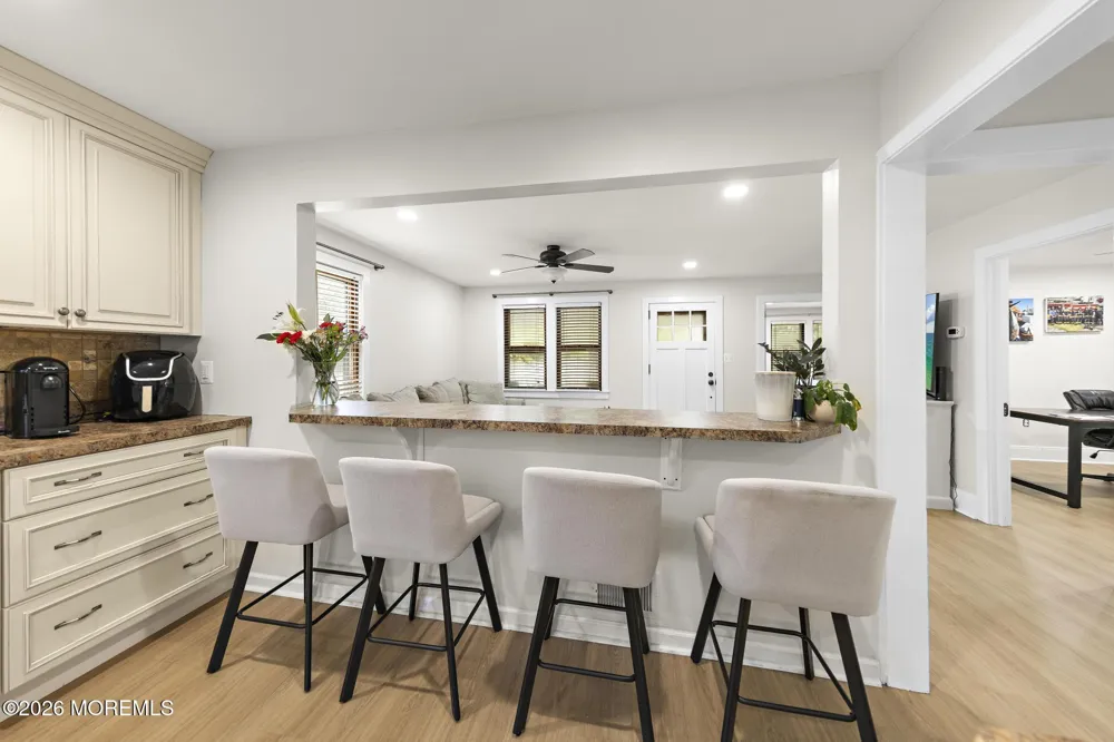 20 Weston Place Eatontown, NJ 07724