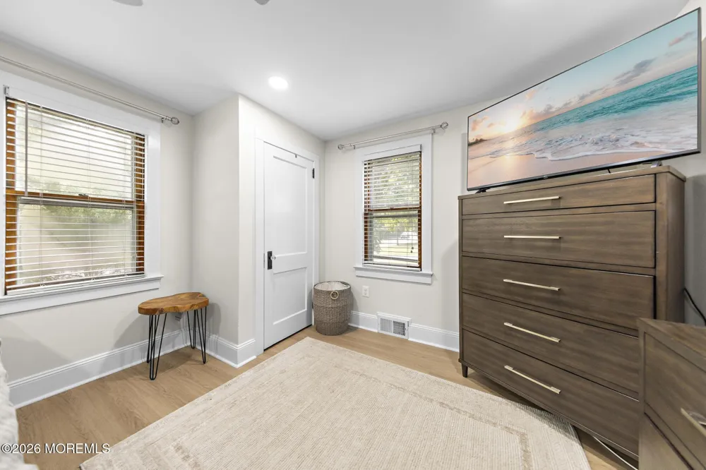 20 Weston Place Eatontown, NJ 07724