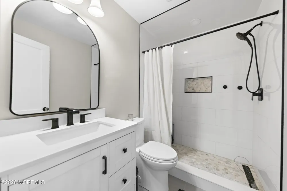 20 Weston Place Eatontown, NJ 07724