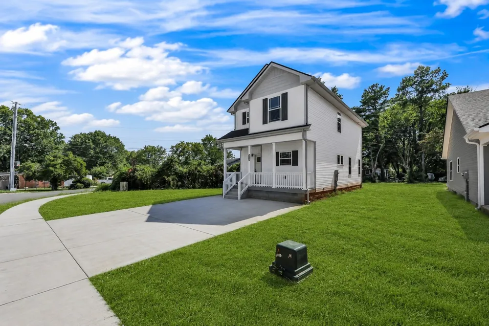 2619 Scott Dr Clarksville, TN 37042