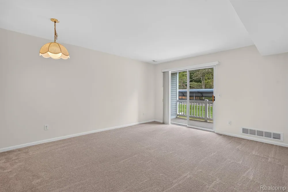 1127 South Lake Drive #117 Novi City, MI 48377