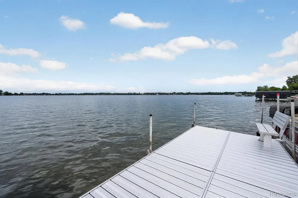 1127 South Lake Drive #117 Novi City, MI 48377