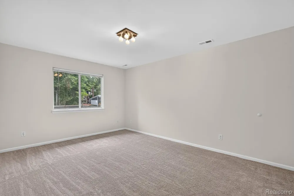 1127 South Lake Drive #117 Novi City, MI 48377