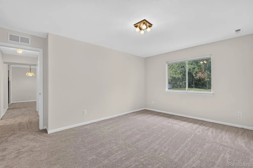 1127 South Lake Drive #117 Novi City, MI 48377