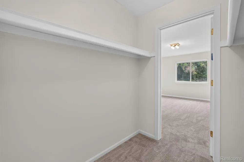 1127 South Lake Drive #117 Novi City, MI 48377