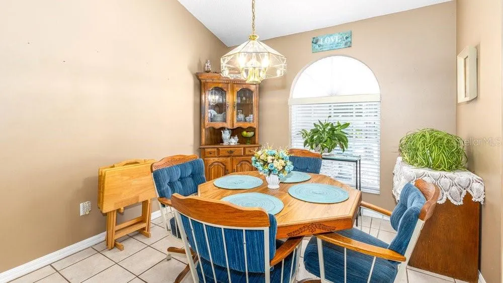 859 HIGH POINTE CIRCLE Minneola, FL 34715