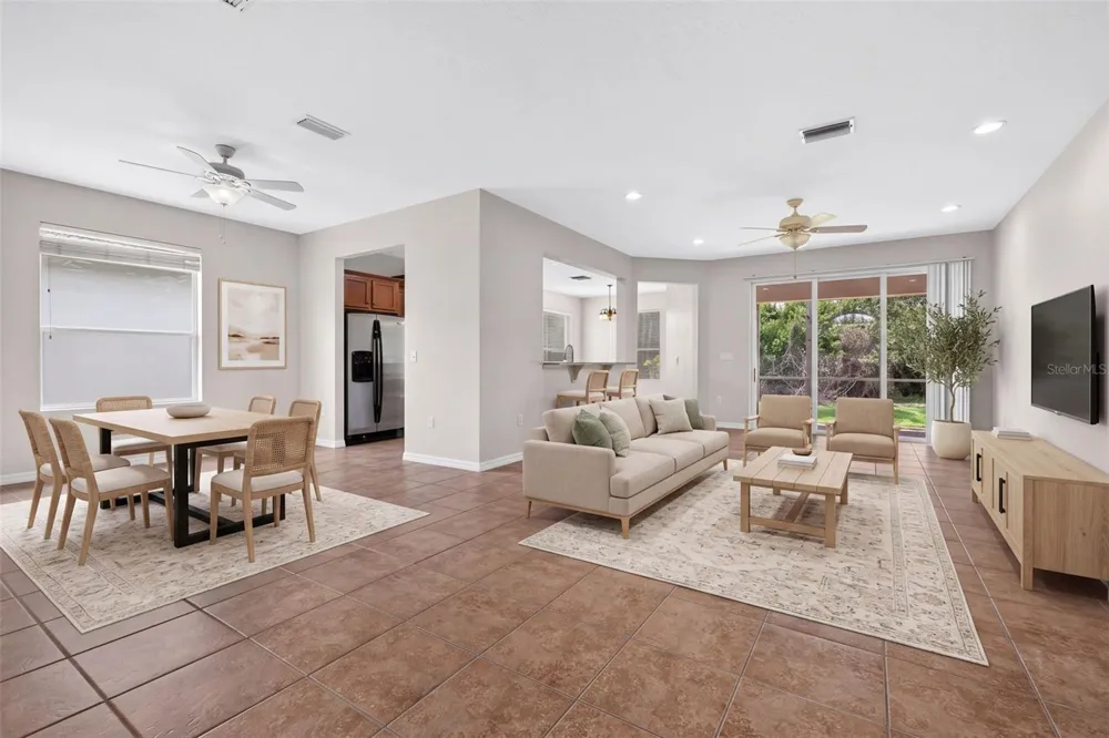 6744 45TH TERRACE E Bradenton, FL 34203
