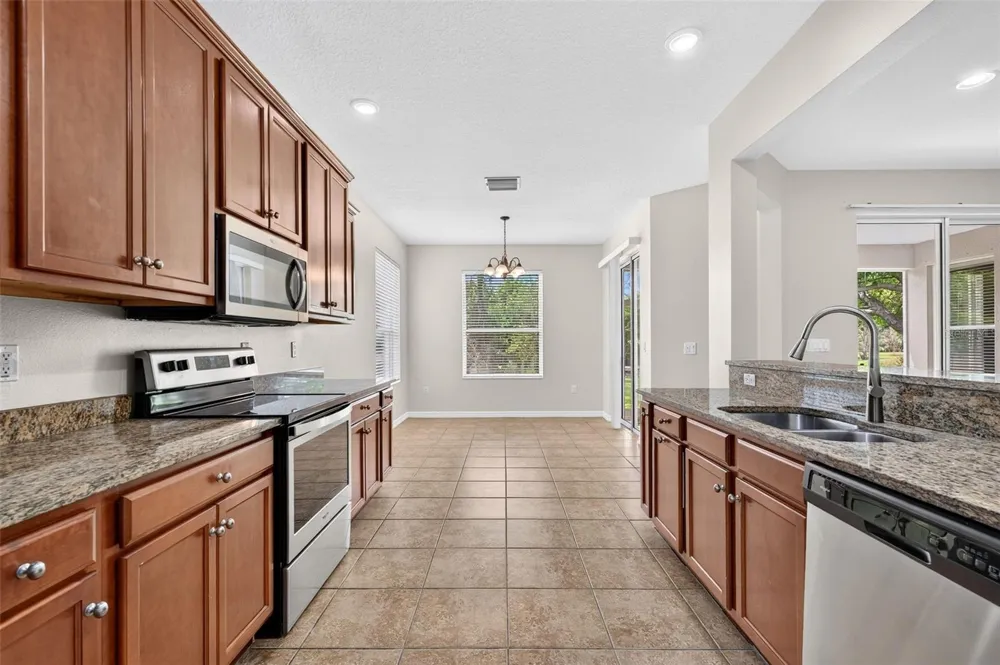 6744 45TH TERRACE E Bradenton, FL 34203