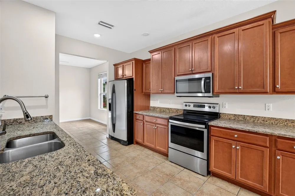 6744 45TH TERRACE E Bradenton, FL 34203