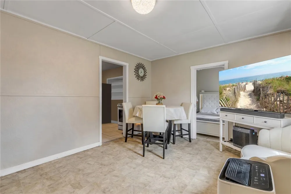 652 STONE STREET Deland, FL 32720