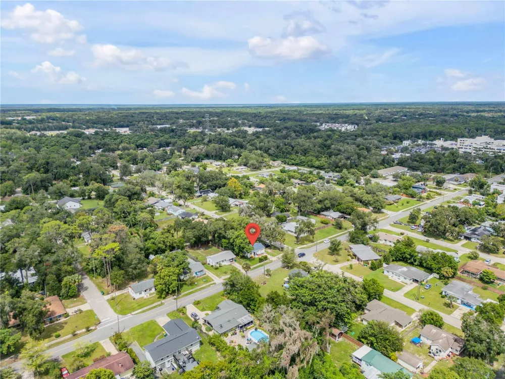 652 STONE STREET Deland, FL 32720