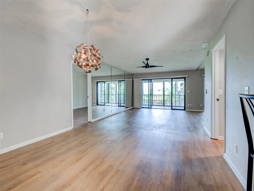 1036 BIRD BAY WAY #281 Venice, FL 34285