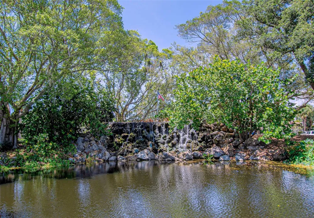 1036 BIRD BAY WAY #281 Venice, FL 34285