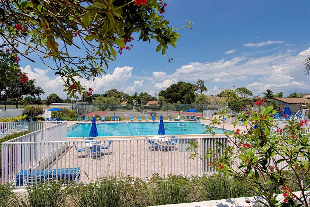 1036 BIRD BAY WAY #281 Venice, FL 34285