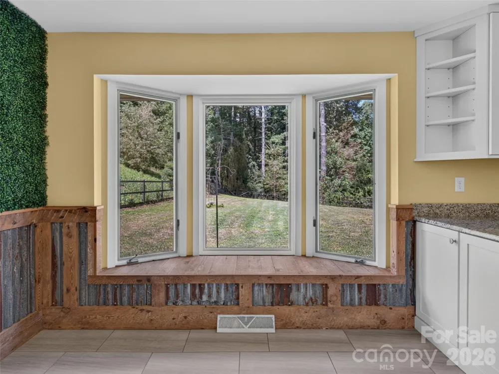 73 Redwood Street Brevard, NC 28712