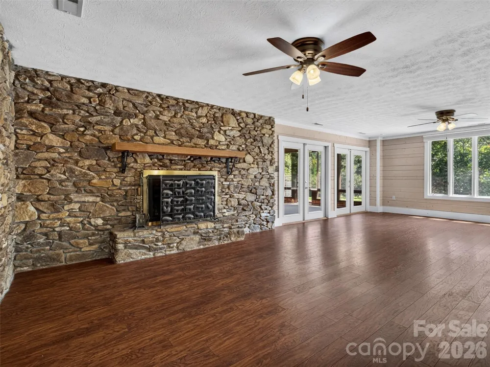 73 Redwood Street Brevard, NC 28712