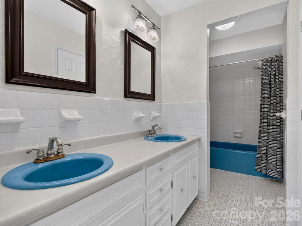 73 Redwood Street Brevard, NC 28712