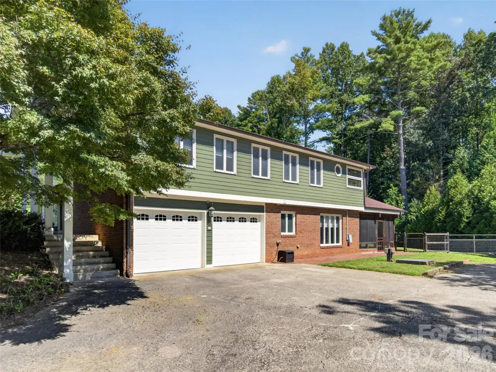 73 Redwood Street Brevard, NC 28712