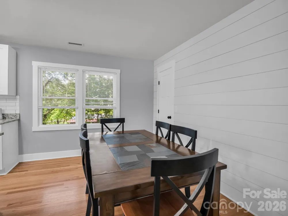 3208 Florida Drive Hendersonville, NC 28792